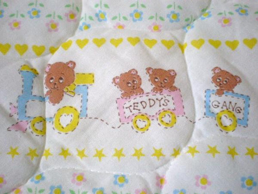 USA　MERVYN’S ヴィンテージ キルティング おくるみ クマさん　ベア　花柄 ハート 星　汽車