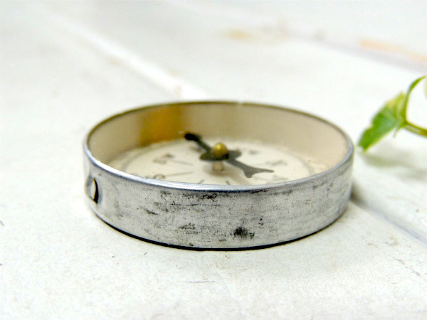 方位磁石 コンパス ヴィンテージ アルミ製 コンパス キーホルダー JAPAN キャンプ 里帰り品