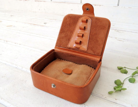 【California Saddle-Leather】革製・小さなヴィンテージ・アクセサリーケース