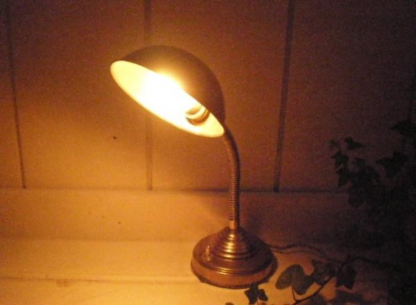 スペイン　小さな可愛い　ヴィンテージ　デスクランプ　照明　卓上ライト