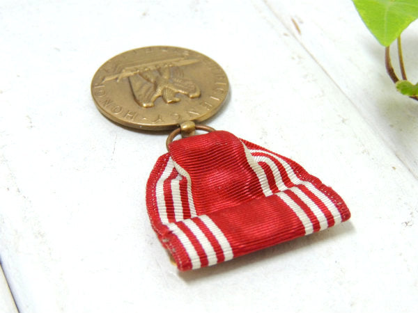 【ミリタリー・イーグル・鷲】ヴィンテージ・US ARMY・メダル・リボン付き・ブローチ