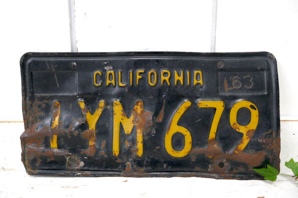 カリフォルニア・1963's・IYM679・ヴィンテージ・ブラック×イエロー・ナンバープレート