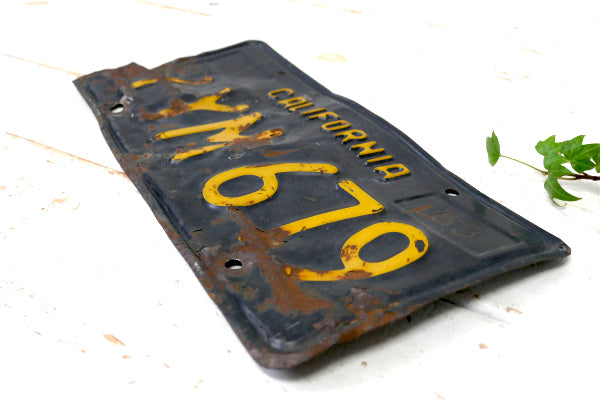 カリフォルニア・1963's・IYM679・ヴィンテージ・ブラック×イエロー・ナンバープレート