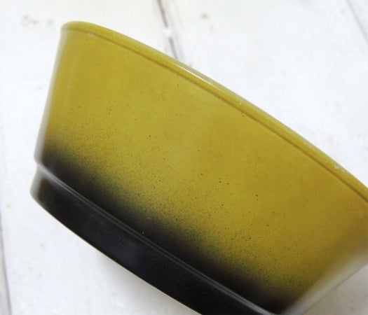 【Fire King】ファイヤーキング・カーキグリーン×ブラック色・サラダボウル/ヴィンテージ食器