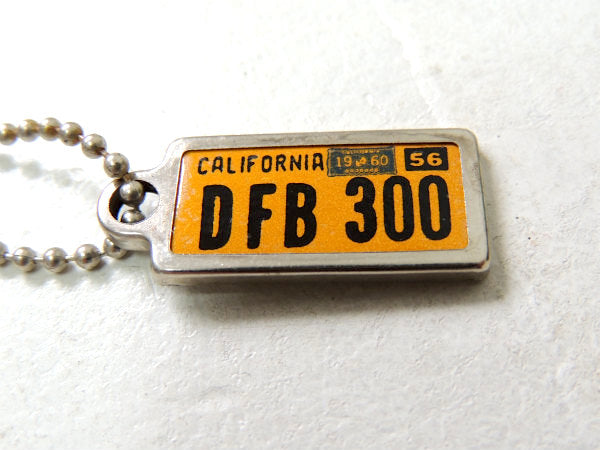 【カリフォルニア・ナンバープレート型】ヴィンテージ・金属製・キーホルダー・鍵2本付き・CA