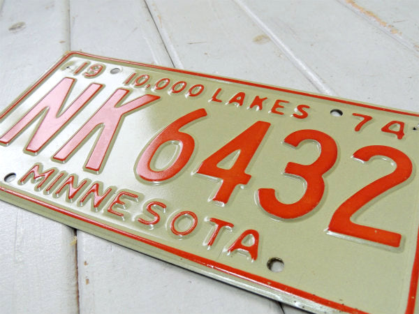 1974s・US ミネソタ ビンテージ・アメ車 ナンバープレート・カーライセンスプレート・2枚セット