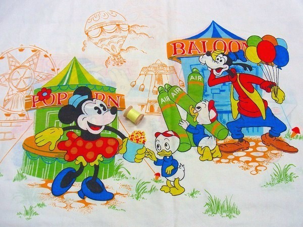 【OLDミッキーマウス】ミッキー&フレンズ・お祭り柄・ヴィンテージ・ピロケース/枕カバー USA