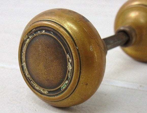 古い真鍮製・アンティーク・ドアノブ/建材　USA