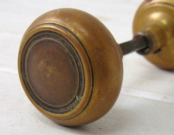 古い真鍮製・アンティーク・ドアノブ/建材　USA