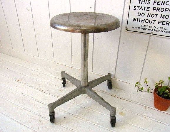 工業系・メタル製・キャスター付きヴィンテージ・スツール/チェア/ガレージスツール US