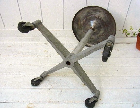 工業系・メタル製・キャスター付きヴィンテージ・スツール/チェア/ガレージスツール US