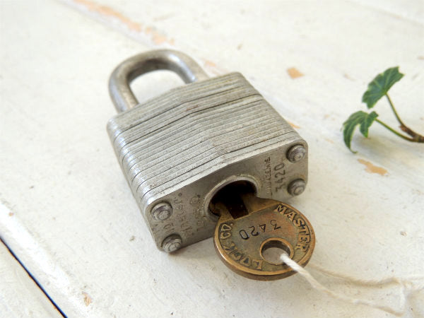 【Master・マスターロック】ヴィンテージ・南京錠・パッドロック・真鍮製・鍵付き・USA