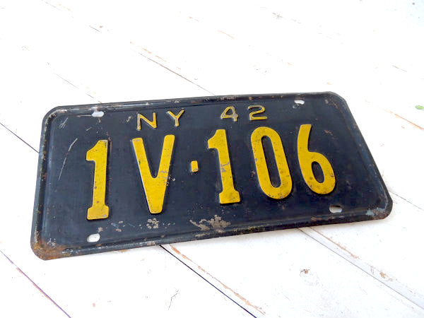 NYニューヨーク・1942年・ヴィンテージ・ナンバープレート・アメ車・1V-106