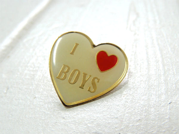 【ハート型・I ♥BOYS】メッセージ付き・ヴィンテージ・ピンバッジ・USA