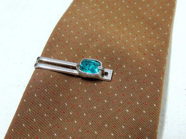 【SWANK社製・シルバー色】エメラルドのようなグリーンの輝き・ヴィンテージ・タイピン・スワンク