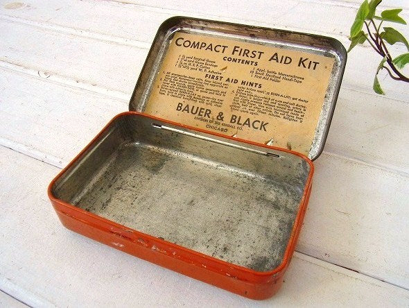 オレンジ色・ヴィンテージ・ファーストエイドキット/救急箱/ティン缶 USA