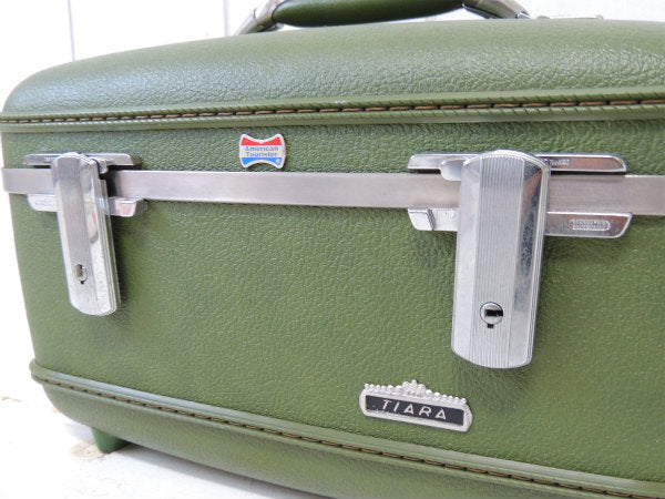 【アメリカンツーリスター】オリーブグリーン色・2段式・ヴィンテージ・メイクボックス/コスメボックス