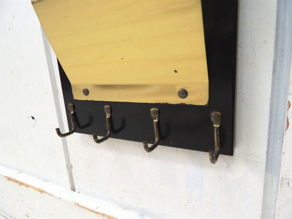 【イーグル】黒×ゴールド・ティン製・キーフック付き・ビンテージ・レターラック・レターホルダー・壁掛け
