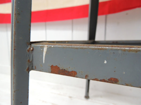 【Equipt】メタル製・インダストリアル・ヴィンテージ・スツール/チェア/椅子 USA