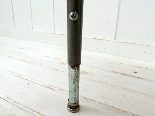 【MAYLINE】インダストリアル・ヴィンテージ・ラウンドスツール/チェア/ガレージスツール USA