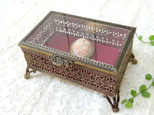 【猫脚・フラワーモチーフ】ゴールド・アンティーク・ジュエリーボックス/宝石箱/里帰り品