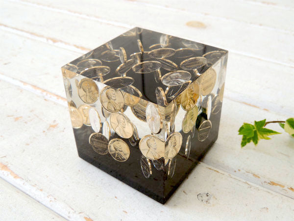 【1セント】1974年ペニー入り・キューブ型・樹脂製・ヴィンテージ・ペーパーウェイト・文鎮