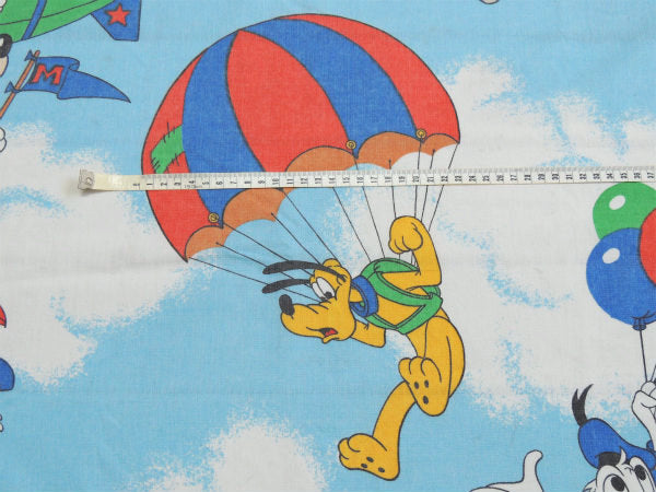 【ミッキー&フレンズー】ディズニー・空を飛ぶ飛行船・ヴィンテージ・ユーズドシーツ(フラットタイプ)