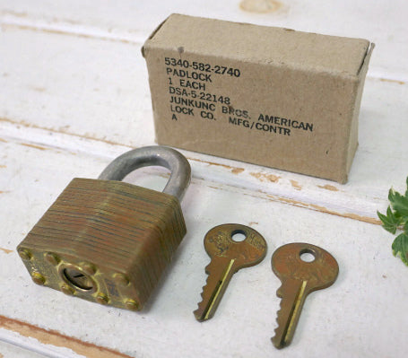 Master Lock Co ライオン マスターロック デッドストック ヴィンテージ 南京錠 パッドロック 真鍮鍵2本付き USA