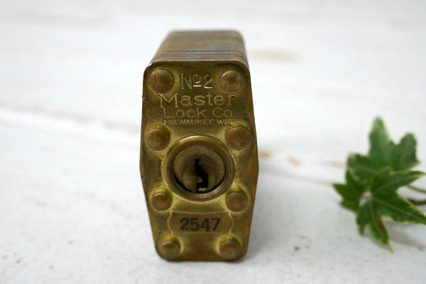Master Lock Co ライオン マスターロック デッドストック ヴィンテージ 南京錠 パッドロック 真鍮鍵2本付き USA