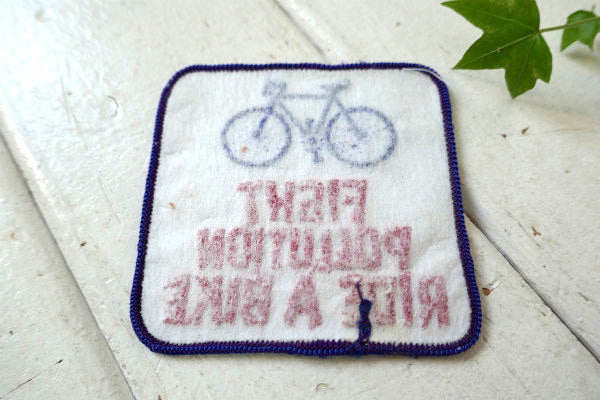 FIGHT POLLUTION RIDE A BIKE自転車に乗ったら空気汚染 予防になるよ！ヴィンテージ ワッペン 刺繍 アメリカンジョーク USA