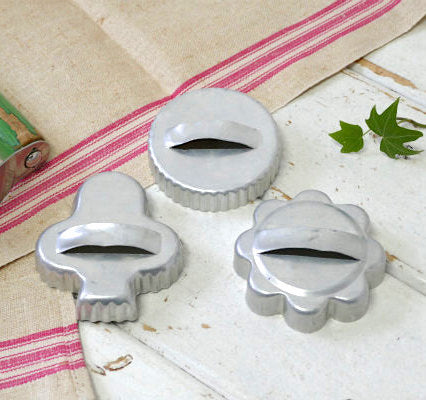 クローバー フラワー ラウンド アルミ製 ヴィンテージ クッキーカッター 菓子型 3個セット USA